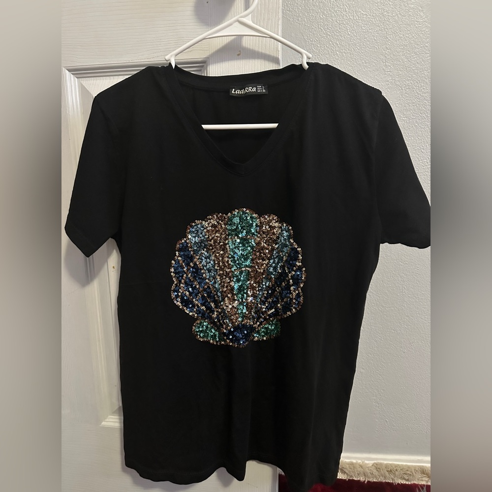 Black color size L